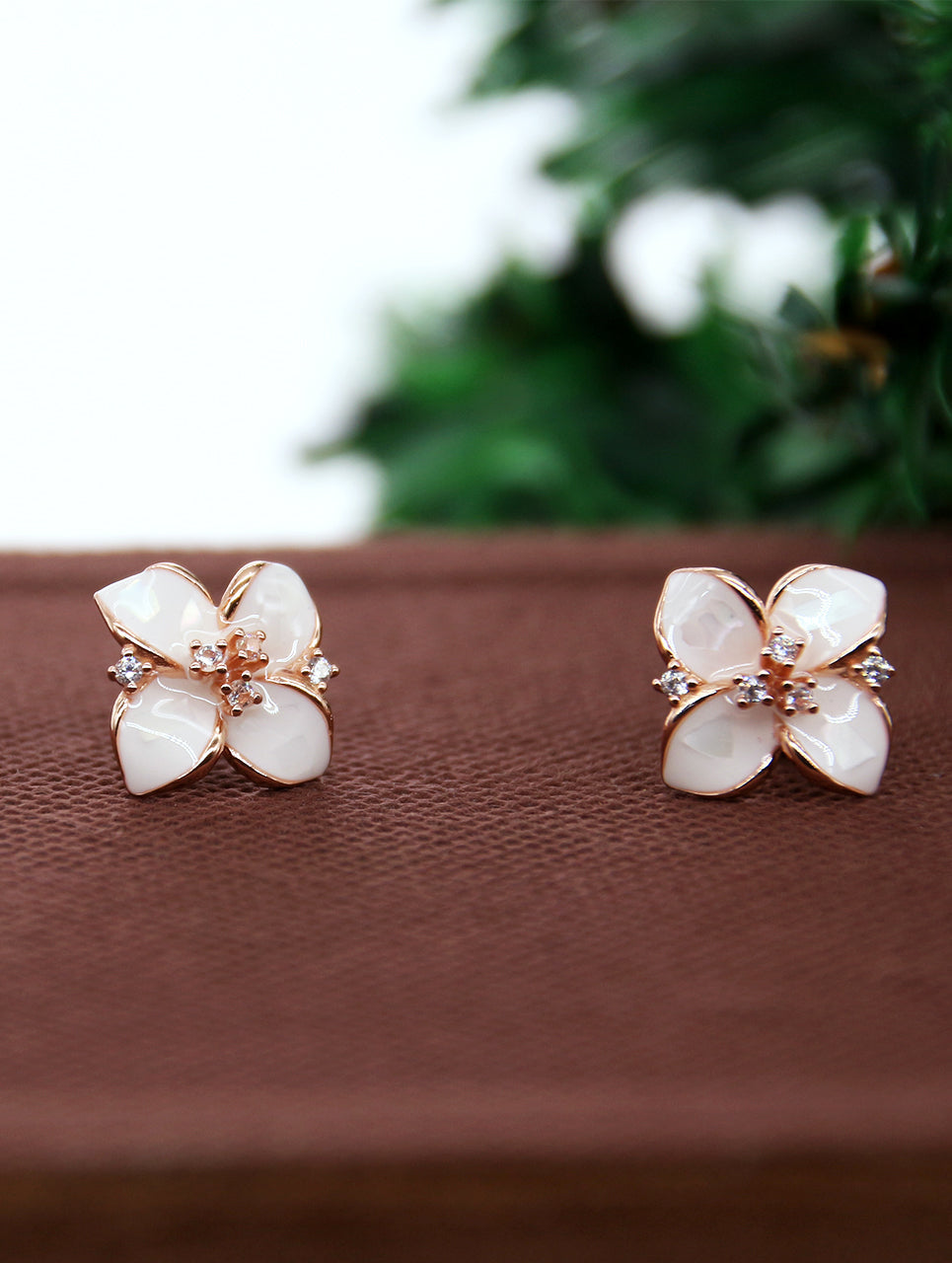 EARRINGS (STYLE 5444)